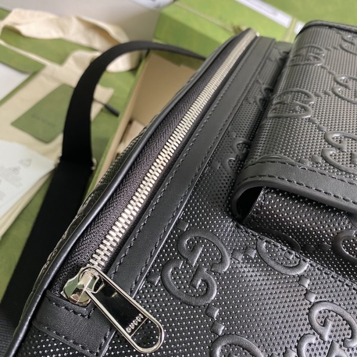 G*u*i gg embossed belt bag black 645093