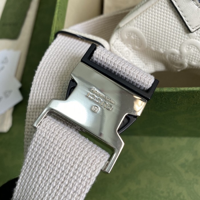 G*u*i gg embossed belt bag white 645093