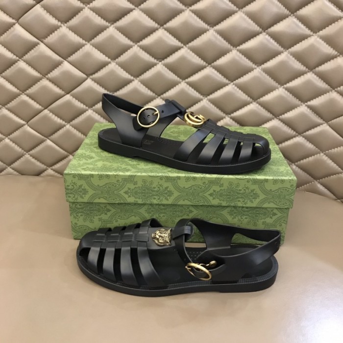 G*u*i rubber buckle strap sandal black