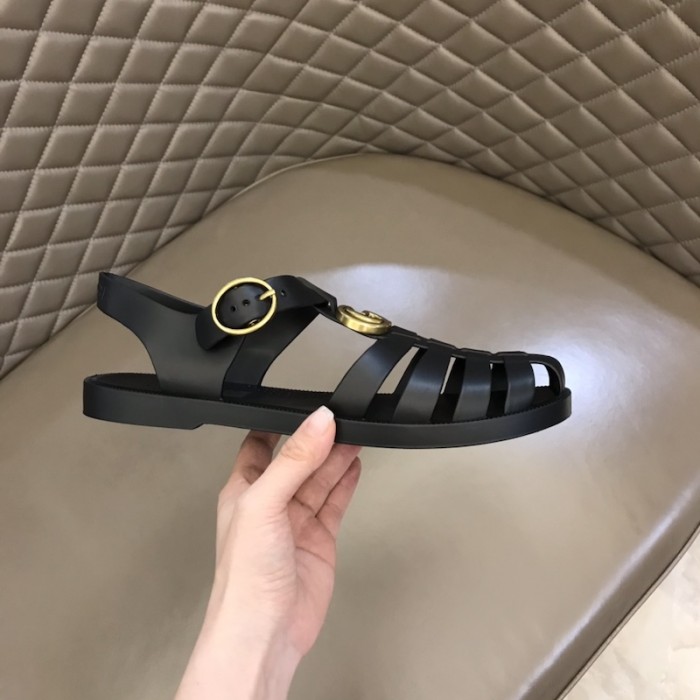 G*u*i rubber buckle strap sandal black