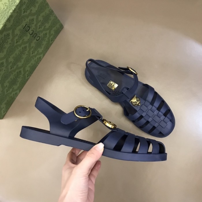 G*u*i rubber buckle strap sandal blue