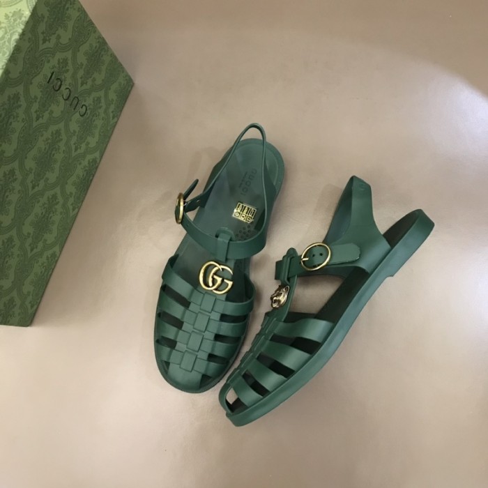 G*u*i rubber buckle strap sandal green