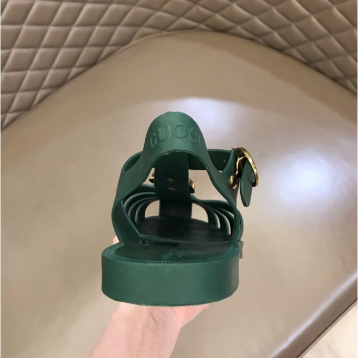 G*u*i rubber buckle strap sandal green