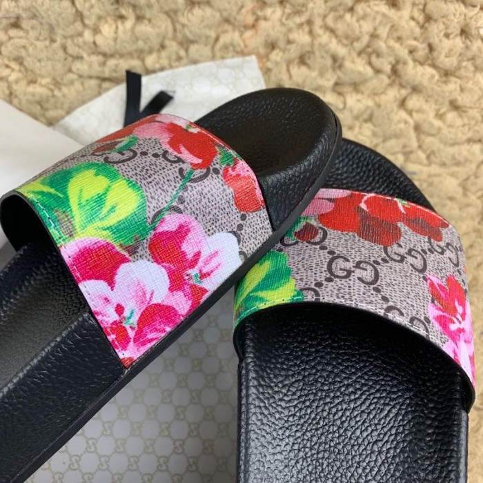 g*u*i gg blooms Sup*e slide sandal