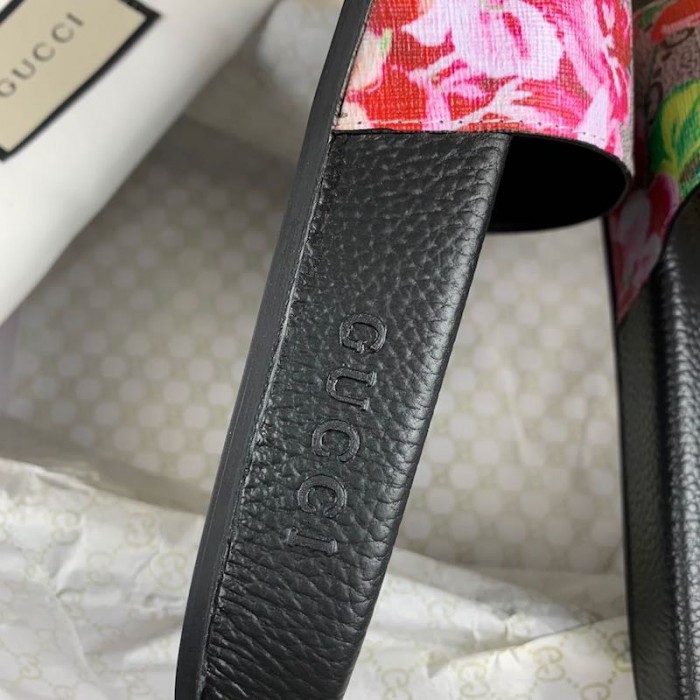 g*u*i gg blooms Sup*e slide sandal