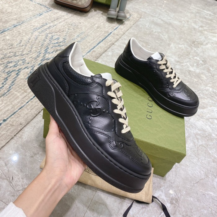 G*u*i gg embossed sneaker black leather