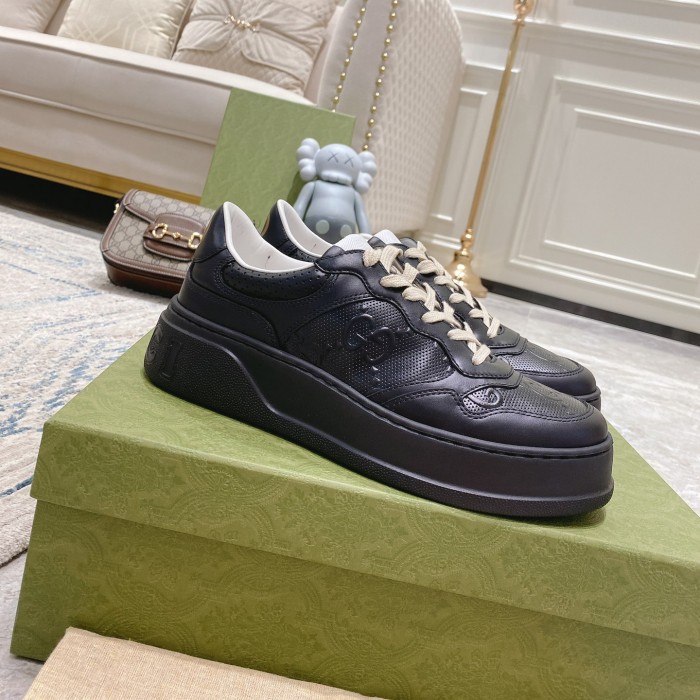 G*u*i gg embossed sneaker black leather