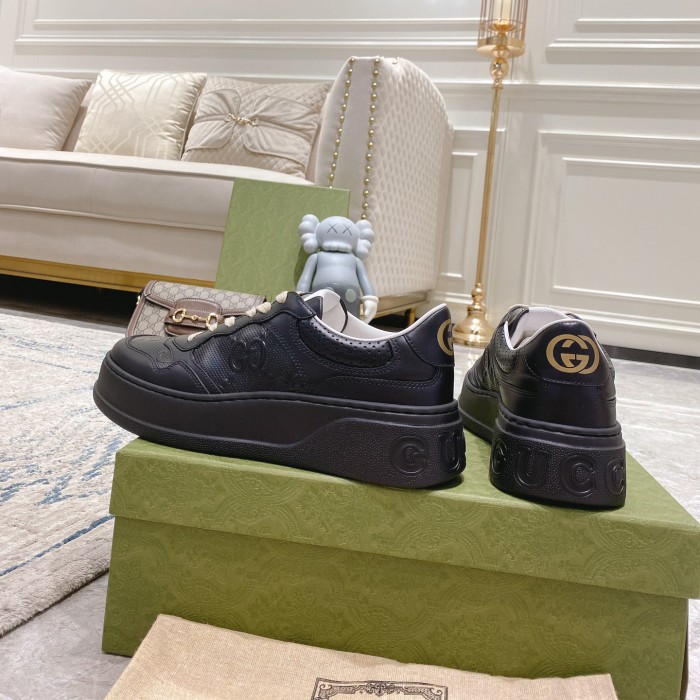 G*u*i gg embossed sneaker black leather