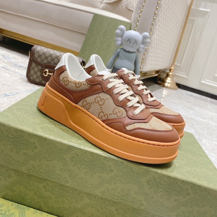 G*u*i gg embossed sneaker brown canvas