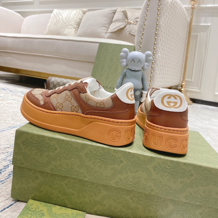 G*u*i gg embossed sneaker brown canvas