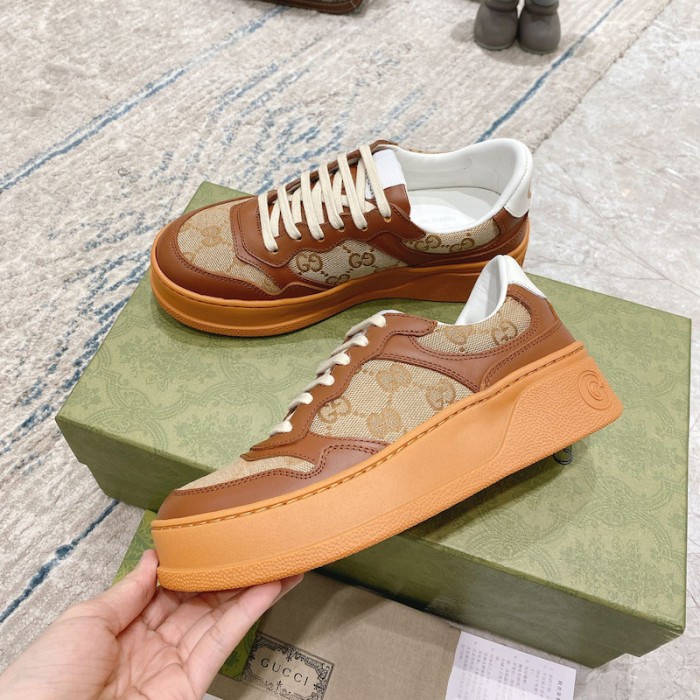 G*u*i gg embossed sneaker brown canvas