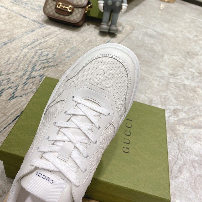 G*u*i gg embossed sneaker white leather
