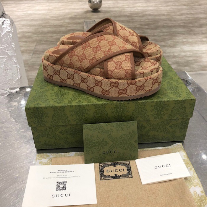 G*u*i gg multicolour platform sandal beige
