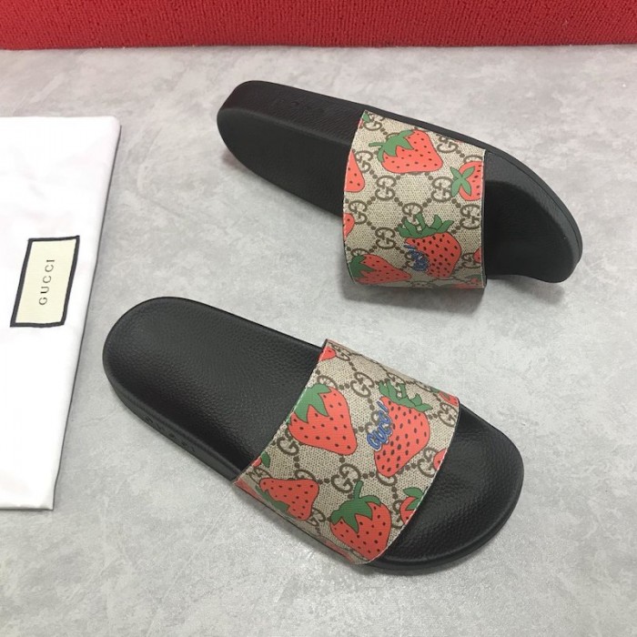 G*u*i gg strawberry slide sandal