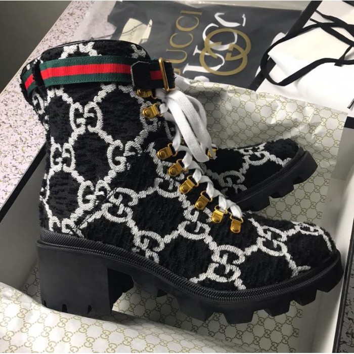 G*u*i gg wool ankle boot black