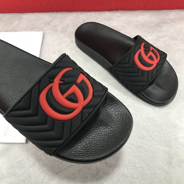 G*u*i matelasse rubber slide sandals black /red