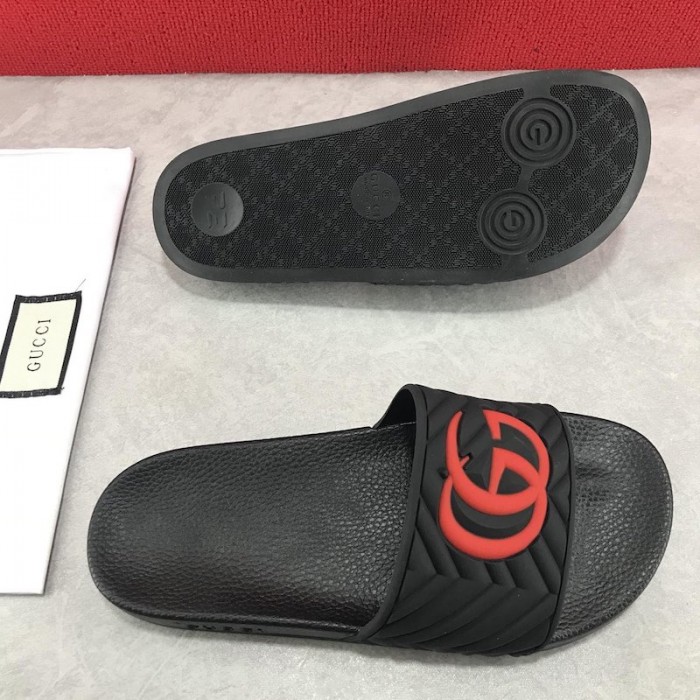 G*u*i matelasse rubber slide sandals black /red