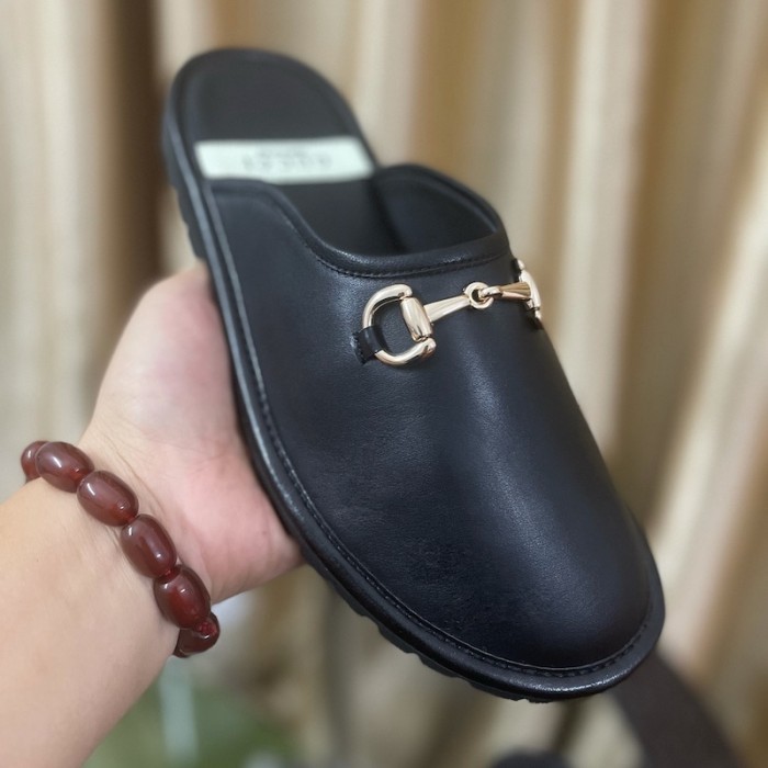 G*u*i men''s slipper with horsebit black leather