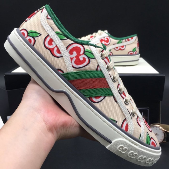 G*u*i tennis 1977 low top sneaker gg apple print