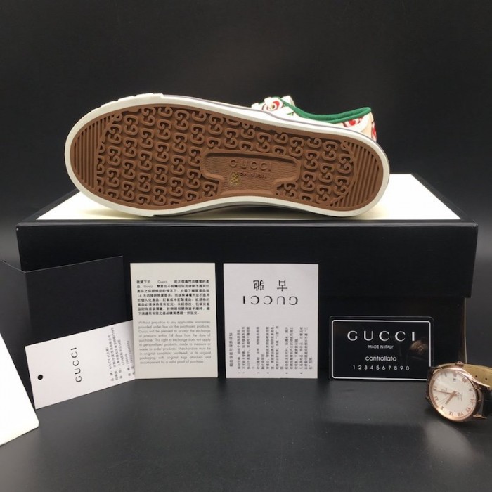 G*u*i tennis 1977 low top sneaker gg apple print