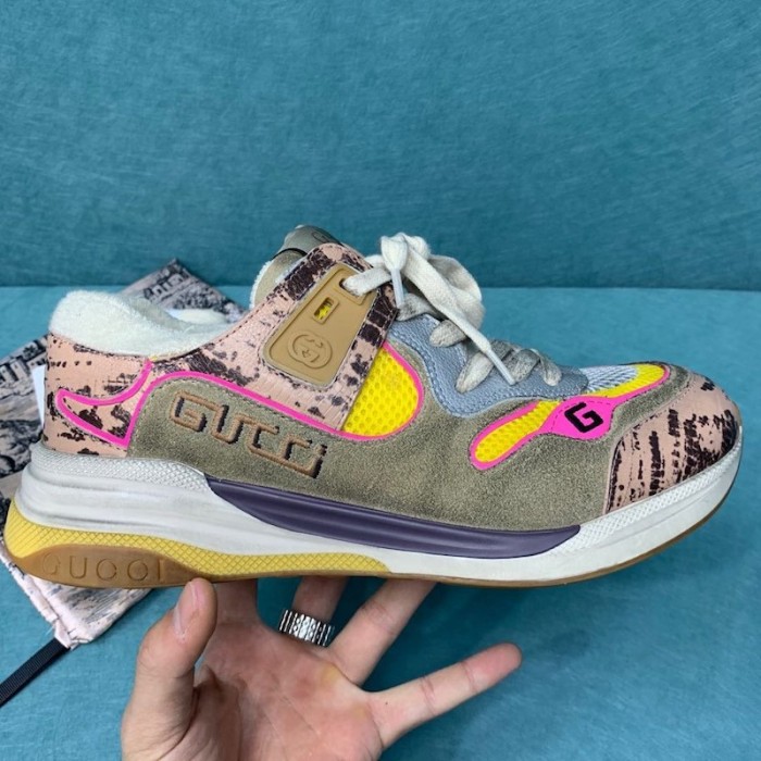 G*u*i rock tejus printed ultrapace sneaker pink