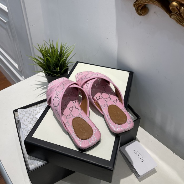 G*u*i women cross with square tow sandal pink