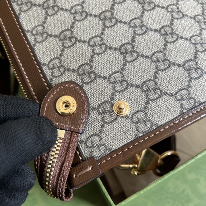 G*u*i messenger bag with interlocking g brown ‎674164