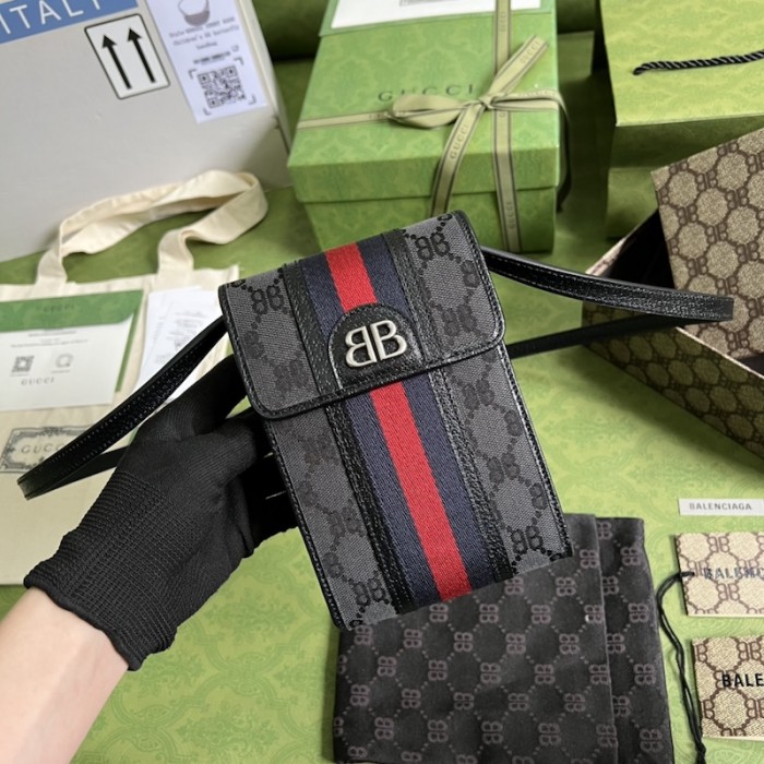 g*u*i x Ba*len*cia*ga the hacker project phone bag black