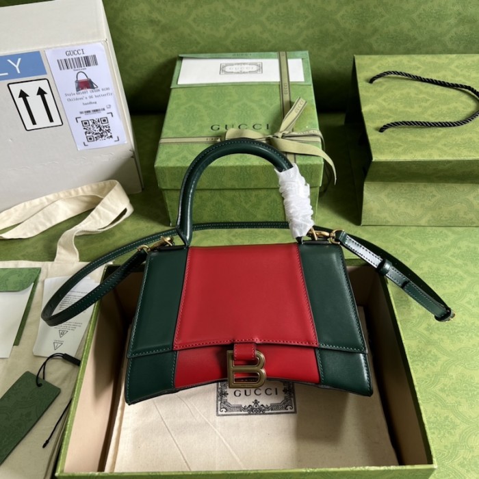 g*u*i x Ba*len*cia*ga the hacker project small bag 681697