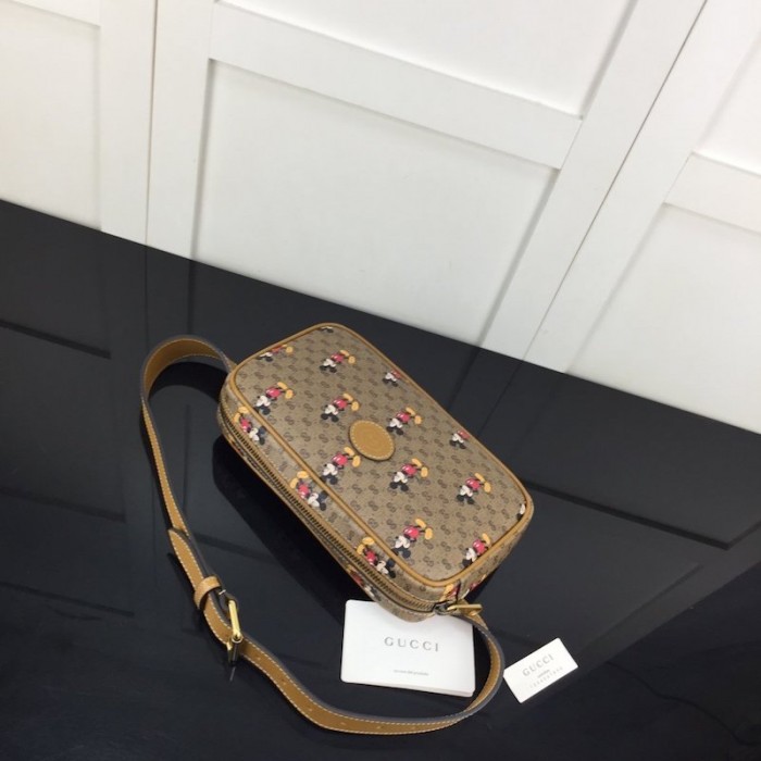 disney x G*u*i belt bag 602695