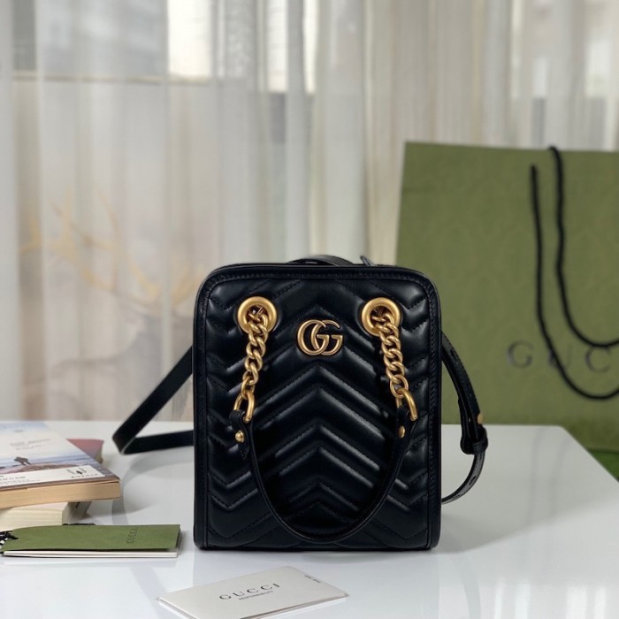 G*u*i gg marmont matelassé mini bag black ‎696123