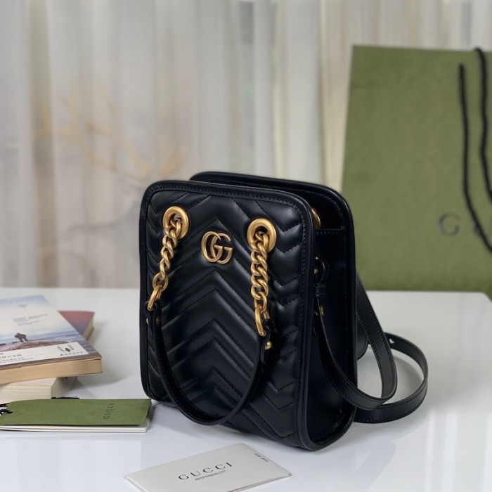 G*u*i gg marmont matelassé mini bag black 696123