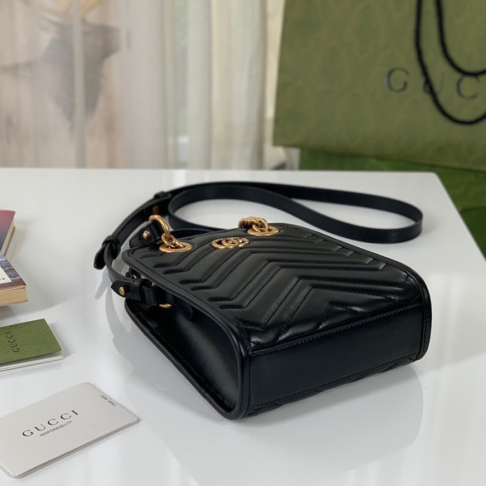 G*u*i gg marmont matelassé mini bag black 696123