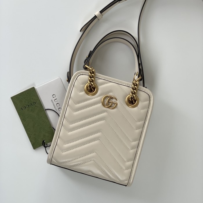 G*u*i gg marmont matelassé mini bag white ‎696123