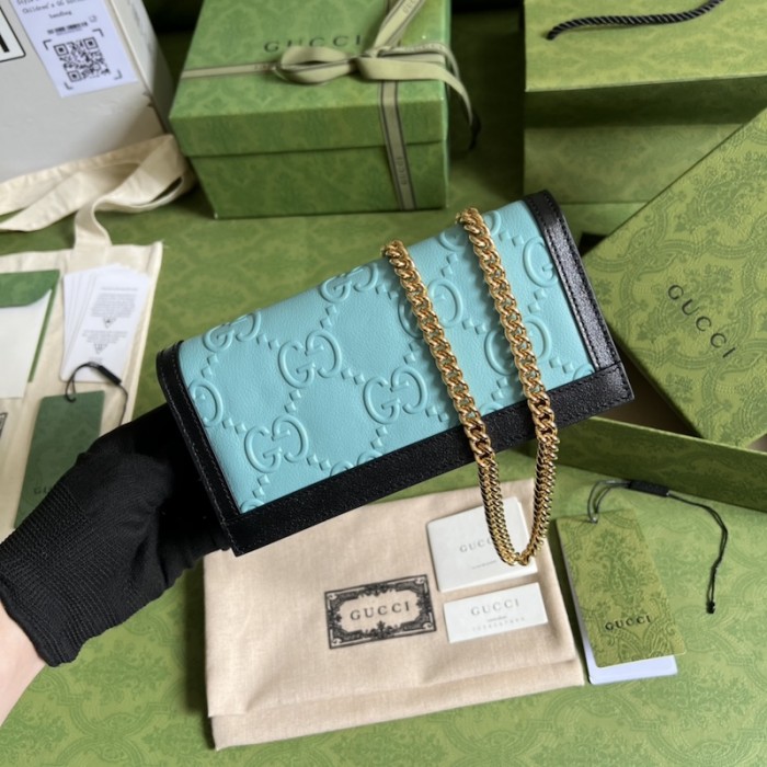 G*u*i gg wallet with chain ‎676155 blue