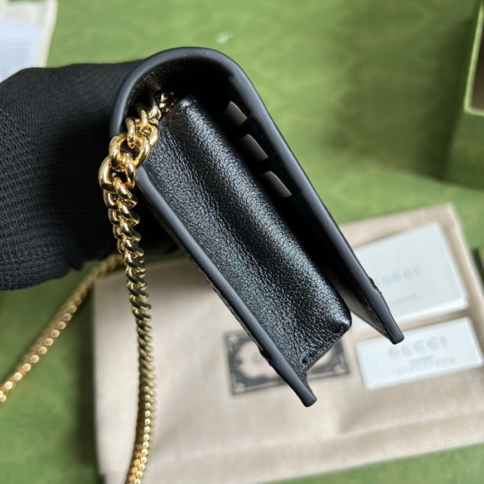 G*u*i gg wallet with chain ‎676155 blue