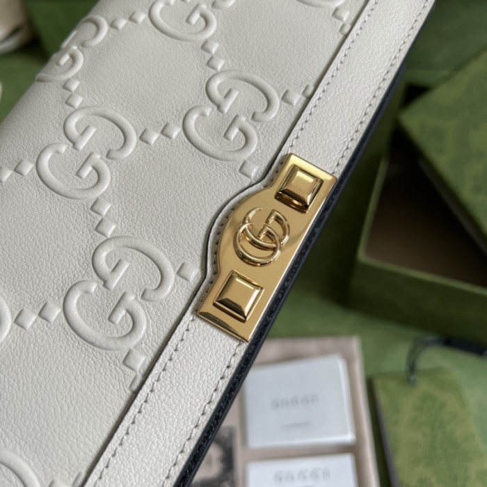 G*u*i gg wallet with chain 676155 white