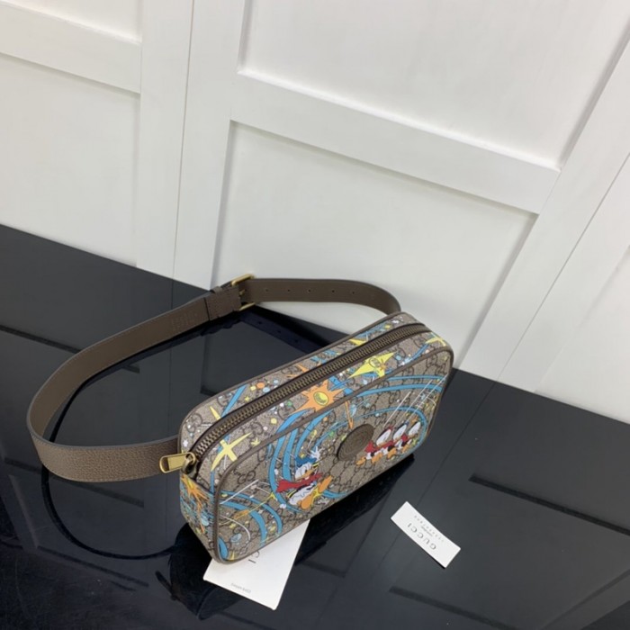 G*u*i donald duck print belt bag 602695