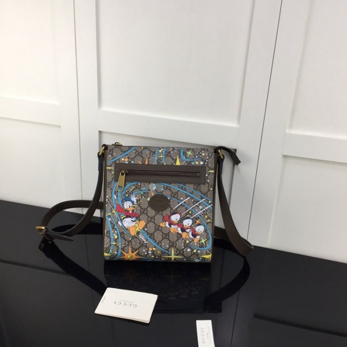G*u*i donald duck messenger bag ‎645054