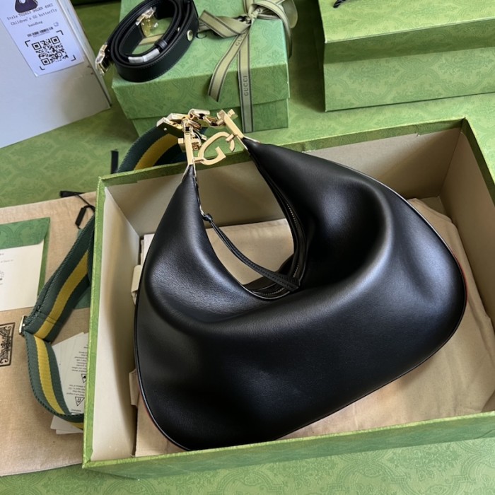 G*u*i attache large shoulder bag black