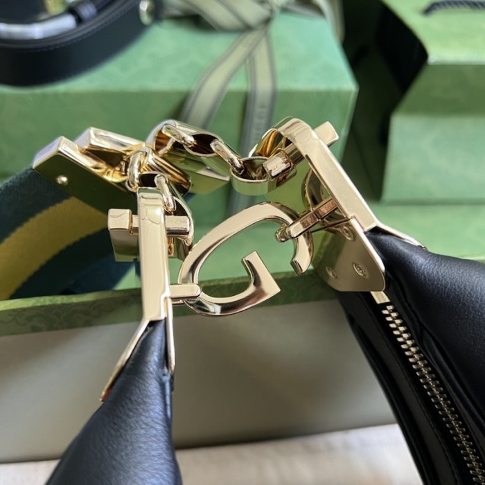 G*u*i attache large shoulder bag black