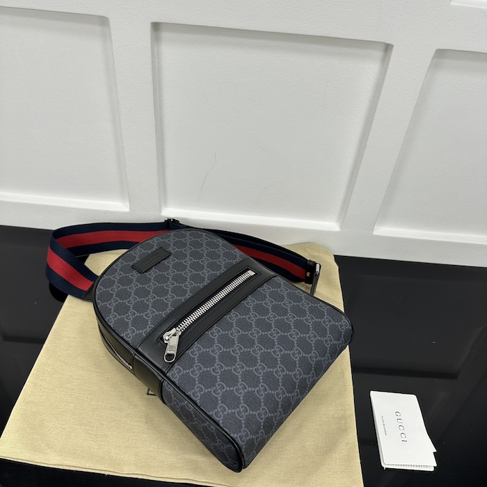 g*u*i gg black Sup*e canvas gg crossbody bag ‎771164