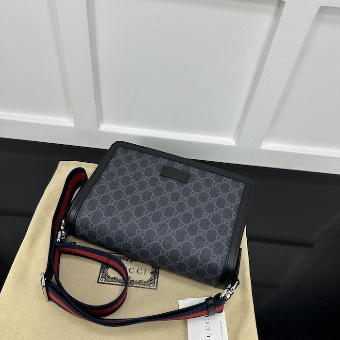 g*u*i gg black Sup*e canvas gg crossbody bag 771167