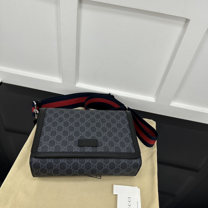 g*u*i gg black Sup*e canvas gg crossbody bag 771167