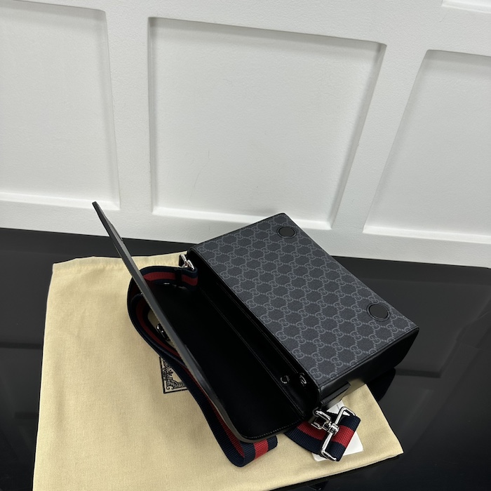 g*u*i gg black Sup*e canvas gg crossbody bag 771167