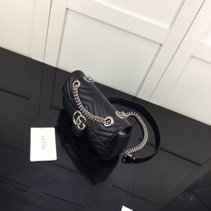 G*u*i gg marmont matelasse mini bag black