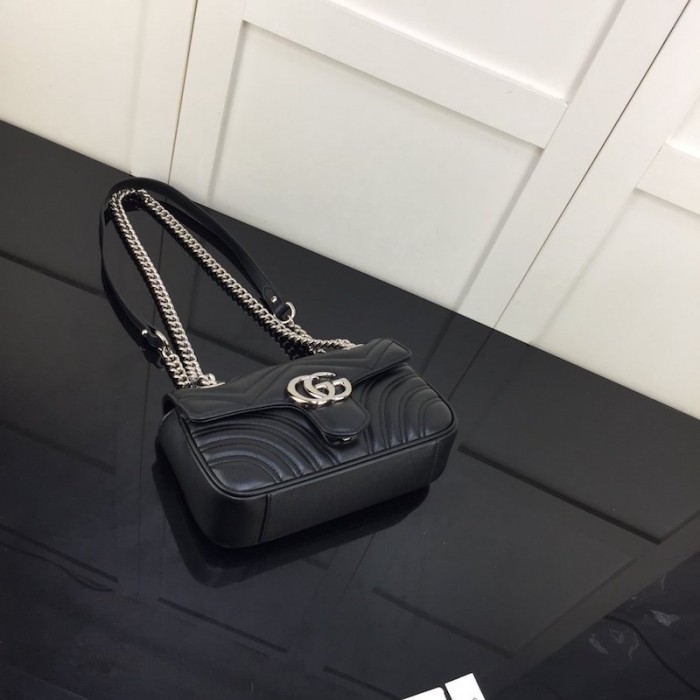 G*u*i gg marmont matelasse mini bag black