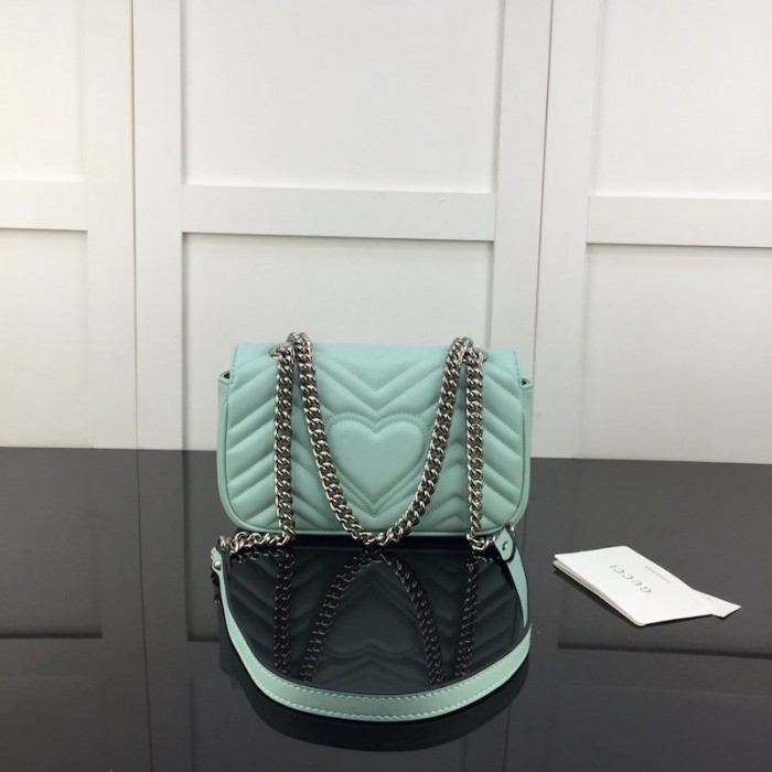 G*u*i gg marmont matelasse mini bag green