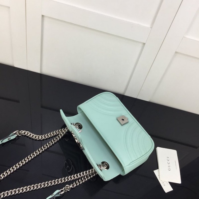 G*u*i gg marmont matelasse mini bag green