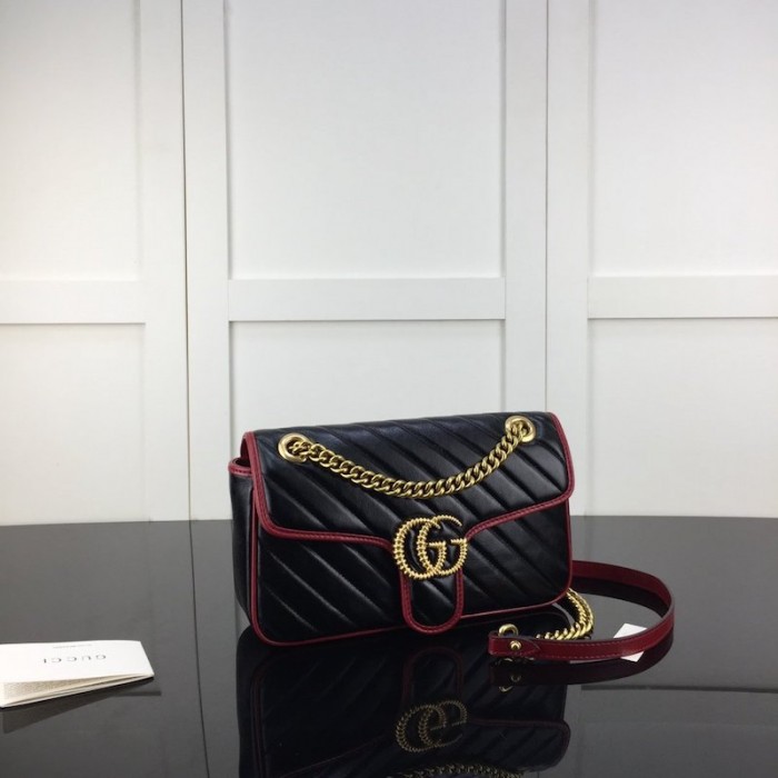G*u*i gg marmont small matelassé shoulder bag black / red